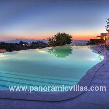 Sleeps 10 Pool Air Con Wifi Ortakent
